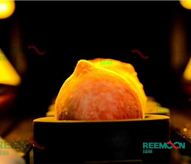 “百桃”佛桃表里如一的秘密 引入綠萌呵福式設備給桃做“CT” ▲點擊查看完整視頻山東肥桃又稱佛桃，是我國的名優特產，擁有一千多年的種植歷史，目前肥城市肥桃栽培面積已經成為世界領先大的果園，產量高，采后處理需求大，簡單依靠傳統的人工挑選內部品質難度大、精準度差、耗時長。桃子分選